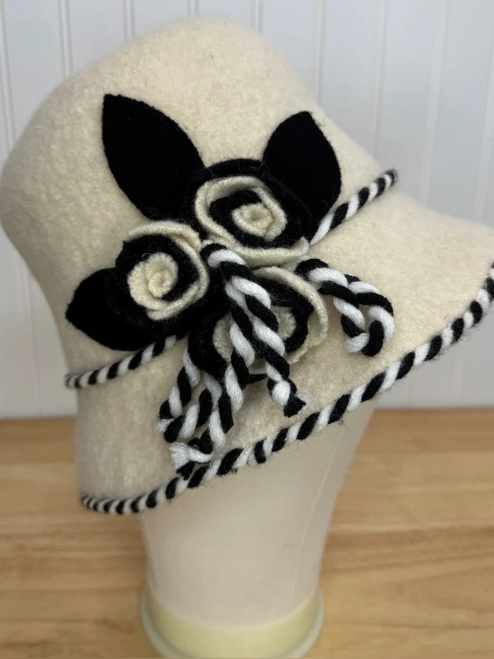 Winter Hat Women's Wool Cloche Bucket Hat Cream Black Flowers Stylish Retro